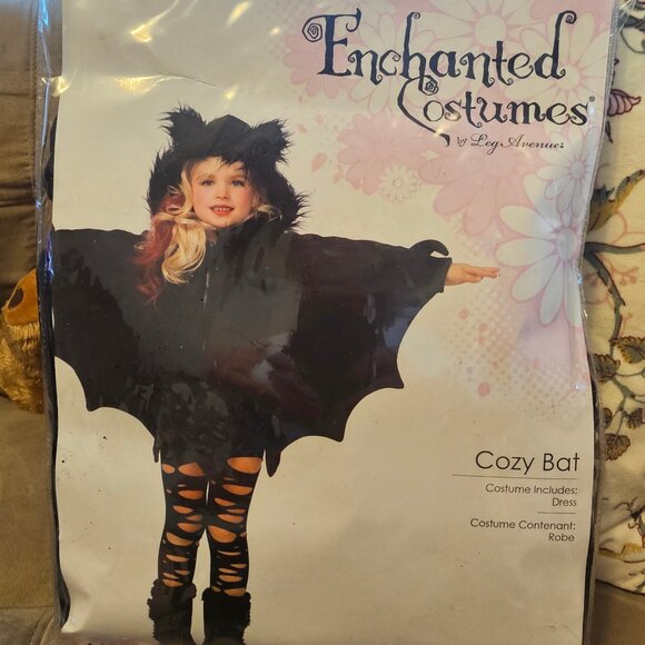 Cozy Bat costume - Picture 1 of 4